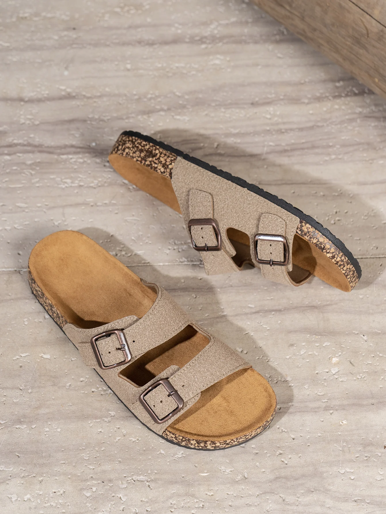 شباشب عصرية للرجال، صنادل شاطئ كاجوال ومتعددة الاستخدامات ونعل سميك ومضادة للانزلاق للاستخدام المنزلي في الهواء الطلق