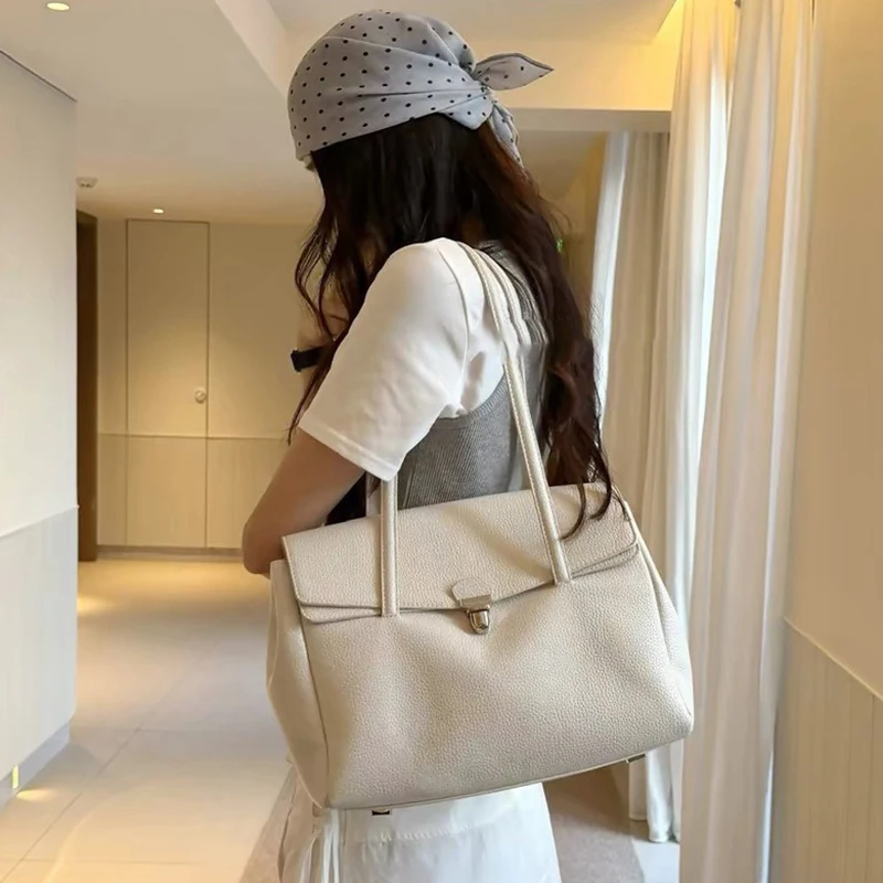 

2026 Fashion PU Leather Women's Shoulder Bag Crossbody Bag Flip Cover Handbags for Women Luxury Female Large Capacity Tote Bag