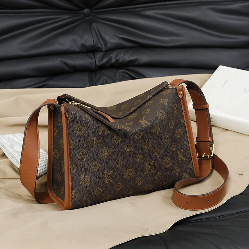 

Текстурированная квадратная сумка-подушка 2024, роскошный кошелек на плечо для женщин, минималистичная сумка через плечо, шикарная сумка «день-ночь», модная сумка на слинге