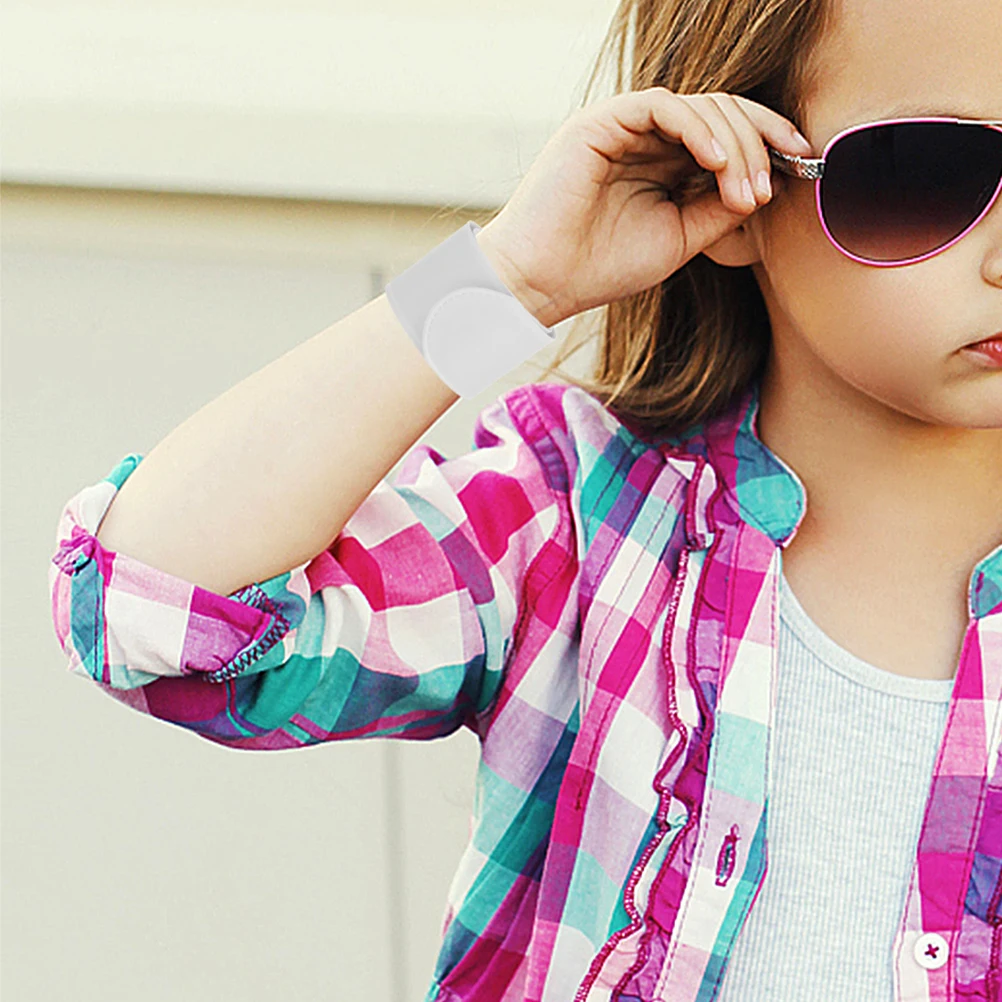 กำไลข้อมือ DIY ลายกราฟฟิตี 24 ชิ้น สำหรับเด็ก ของชำร่วยงานปาร์ตี้ ของขวัญวันเกิด รางวัลกิจกรรมโรงเรียน อุปกรณ์เสริมสนุกๆ