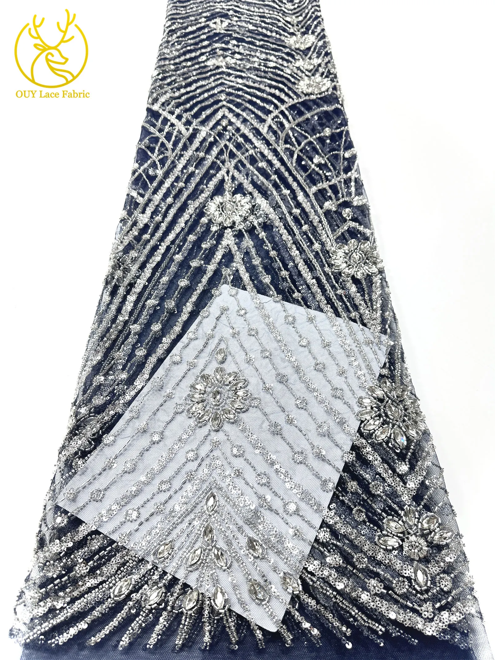 Neuester afrikanischer handgefertigter Perlen-Diamant-Spitzenstoff 2026, luxuriöser nigerianischer Pailletten-dunkelblauer transparenter Spitzenstoff für Hochzeitskleid – Detail 6