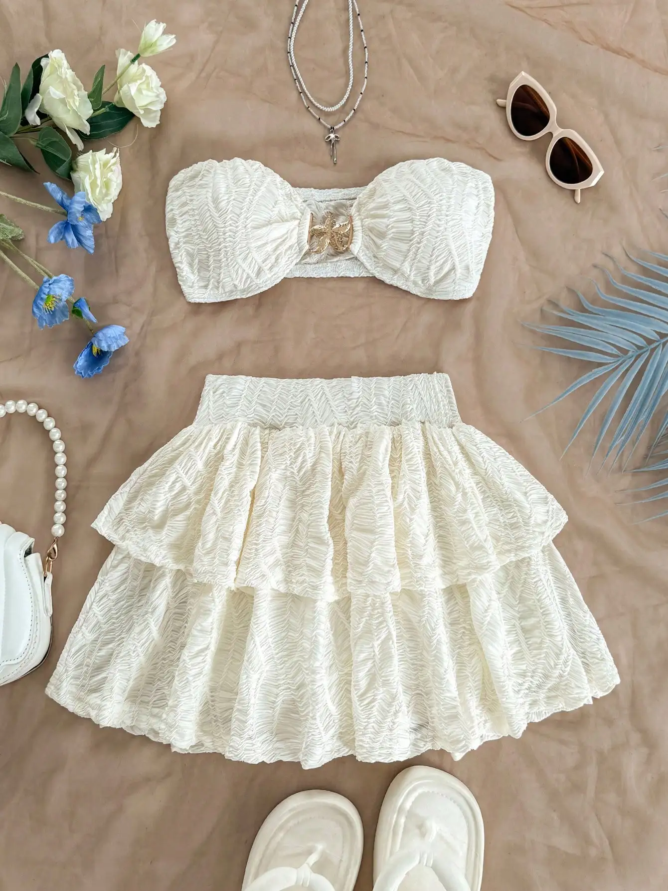 

Белый комплект из двух предметов с драпировкой и многоярусной юбкой для повседневной носки, вечерних выходов или праздников