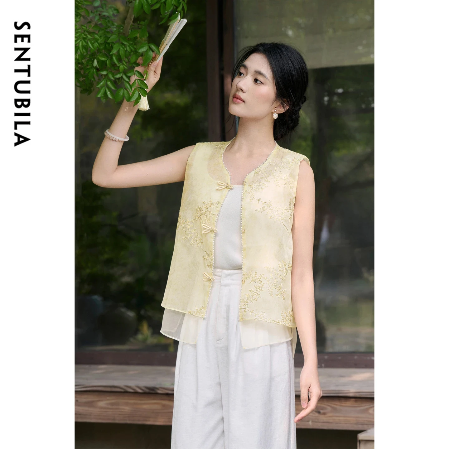 

SENTUBILA Women's Chinese Style Fake Two-Piece Vest Elegant Pearl Trim Frog Button Asymmetrical Hem Lightweight Top 161JE4747