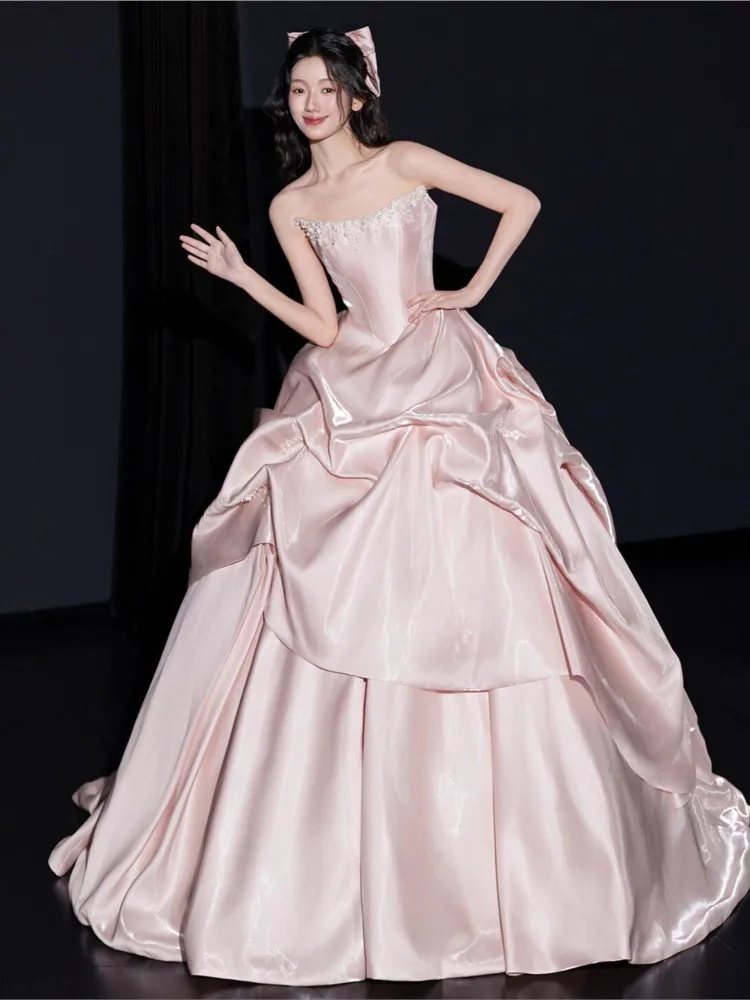 

Pink satin strapless birthday and coming-of-age wine dress