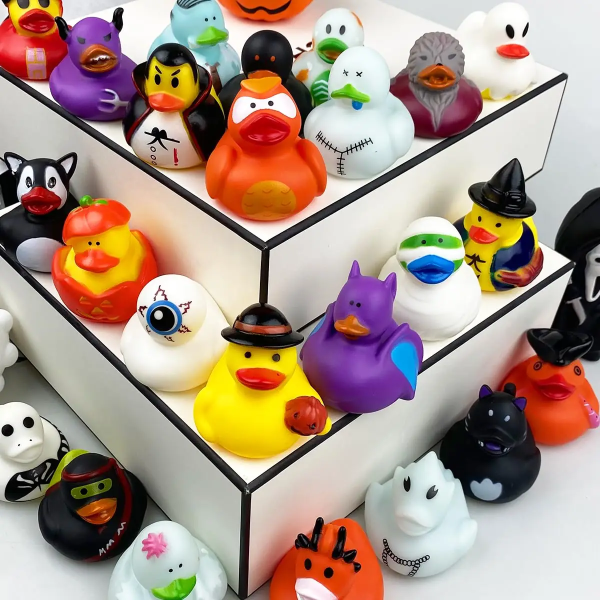 Patos de goma para Halloween, accesorios para duchas, Jeep Duckies, juguetes para niños, favores de fiesta de Halloween, intercambio de regalos,