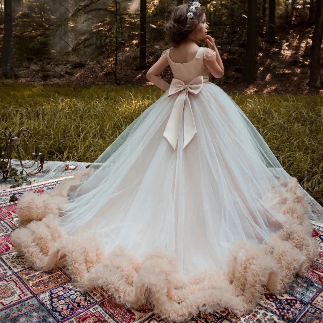 

Princess Flower Girl Dresses for Wedding With Bow Beaded Layered Baby Girl Birthday Party Gowns First Communion Gowns Customized