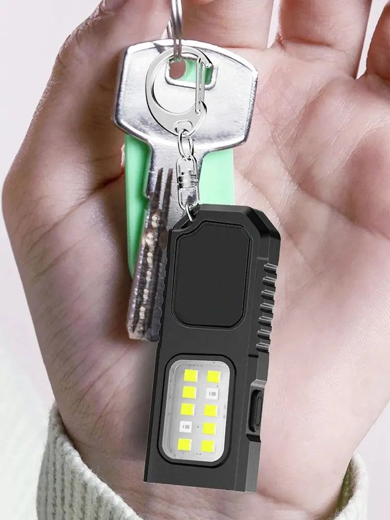 Porte-clés portable à accrocher à la ceinture, mini lampe torche, flash d'avertissement multifonctionnel, porte-clés d'autodéfense, super grand et lumineux