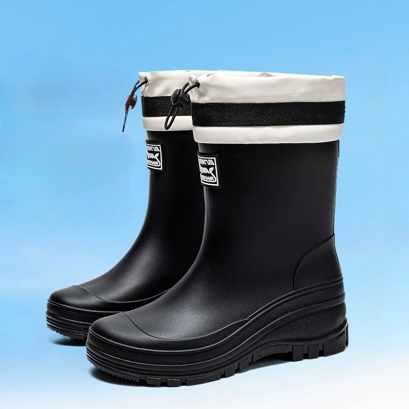 جديد 2025 احذية المطر النسائية المقاومة للماء خفيفة الوزن المطبخ العمل المضادة للانزلاق مريحة المياه Oes PVC Ort أنبوب الربيع أربعة مواسم
