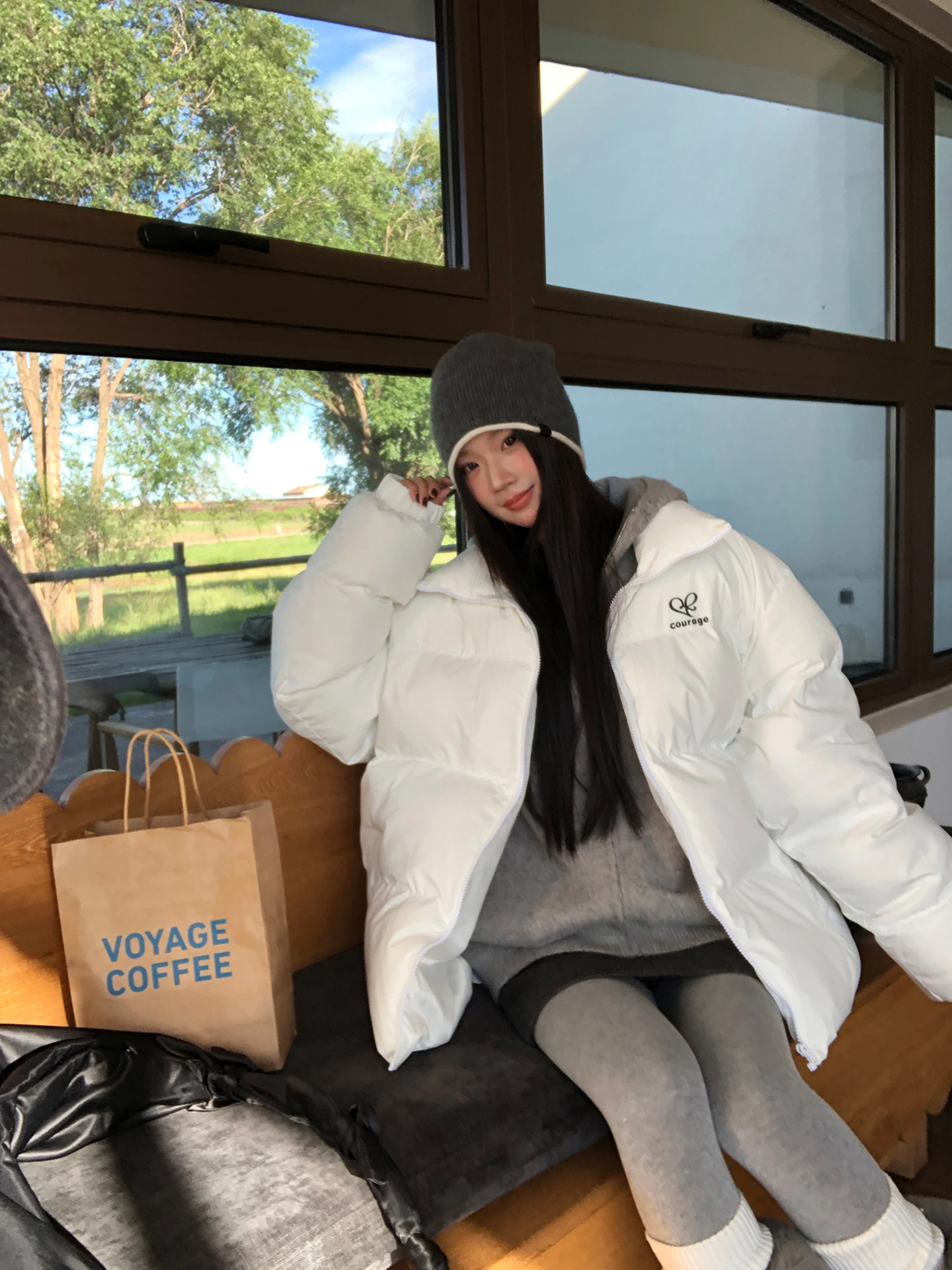 

Женская пуховая куртка Red Celebri Gallery, зима 2025 года, новинка Sle, красивая теплая белая свободная верхняя одежда 90 белого пуха Du