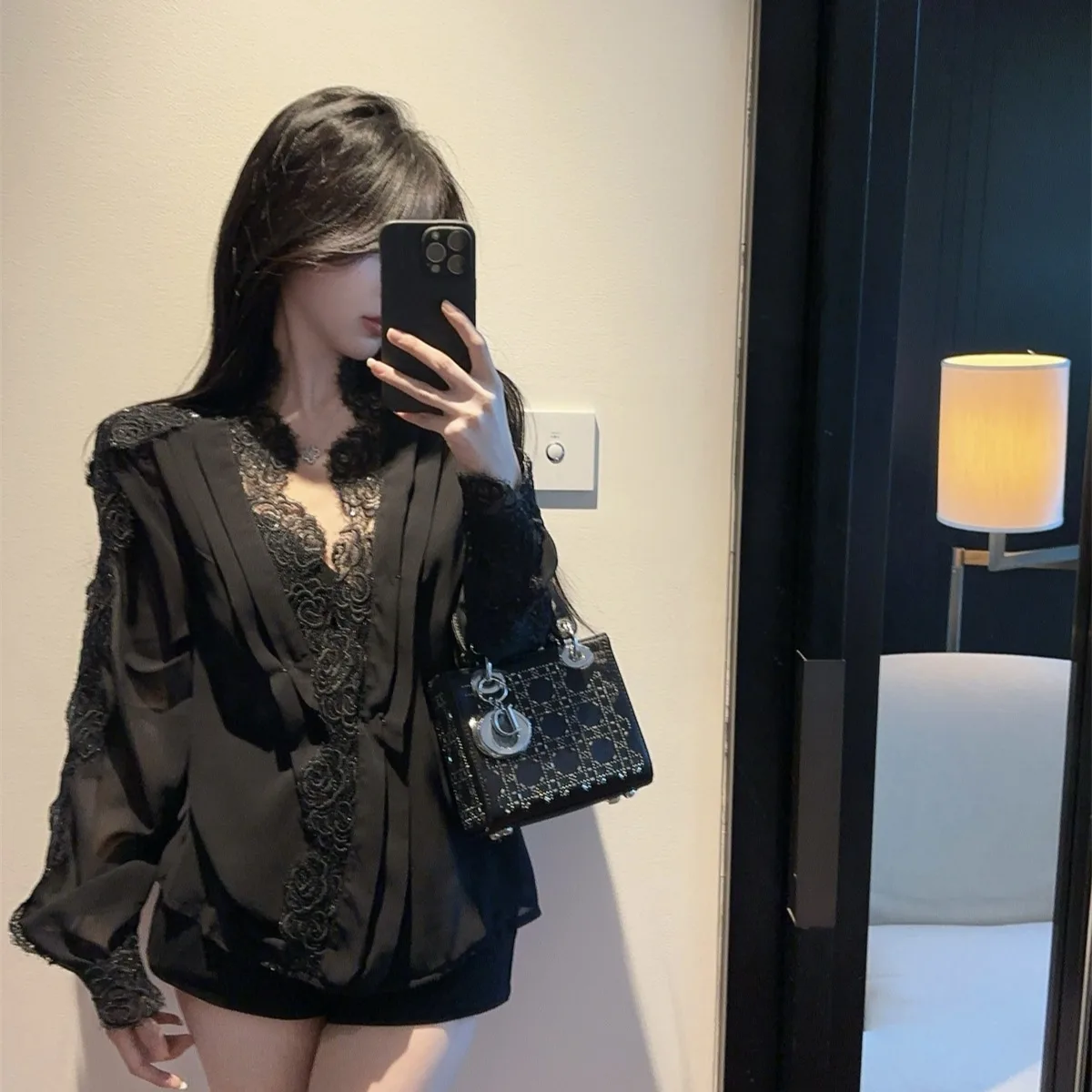Ele Rose Lace V-ne irt Women's Slimming Top Pure Desire Splice Sle Long Sve Sweet Sle Chinese Made Spring 2025