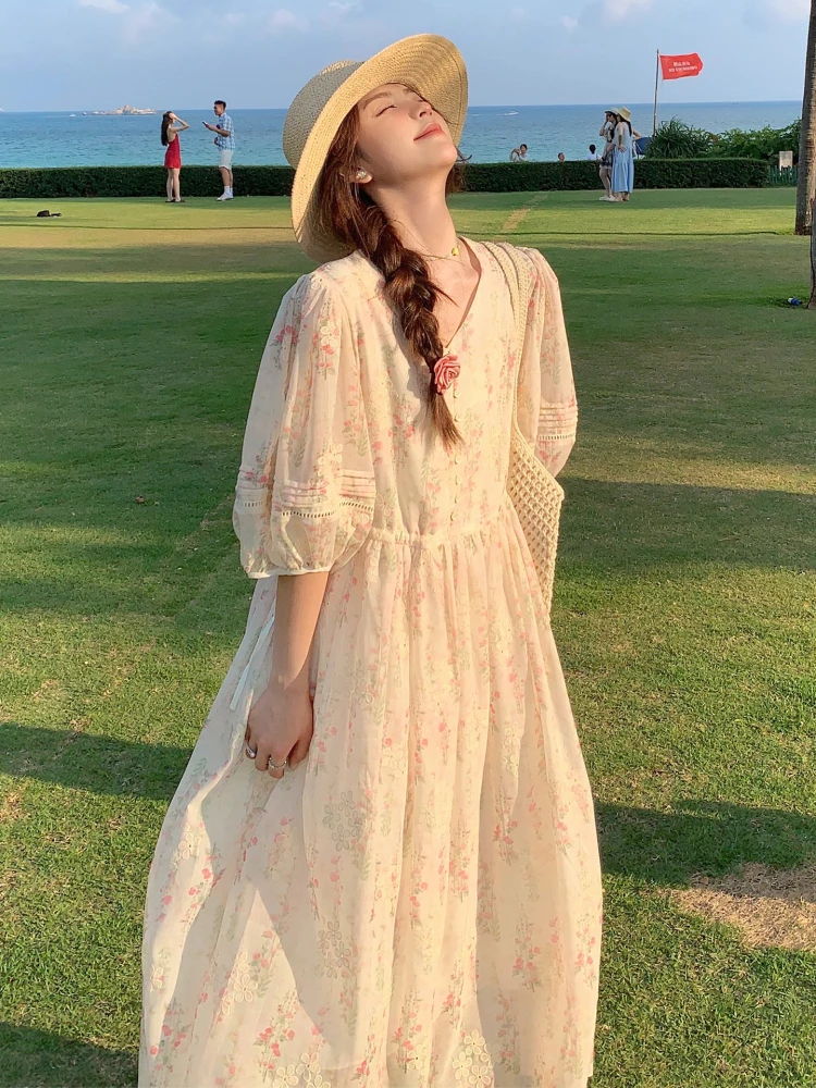 Sukienka maxi w stylu retro z kwiatowym nadrukiem, wyszczuplająca, z dekoltem w kształcie litery V, modna, letnia nowość, elegancka, z bufkami.