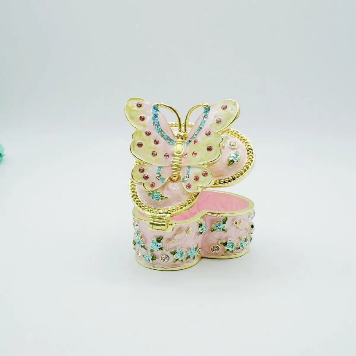 Metal Enamel Jewelry Box - Elegant And Exquisite Heart-shaped Butterfly Jewelry Ring Storage Box - Birthday And Festival Gift