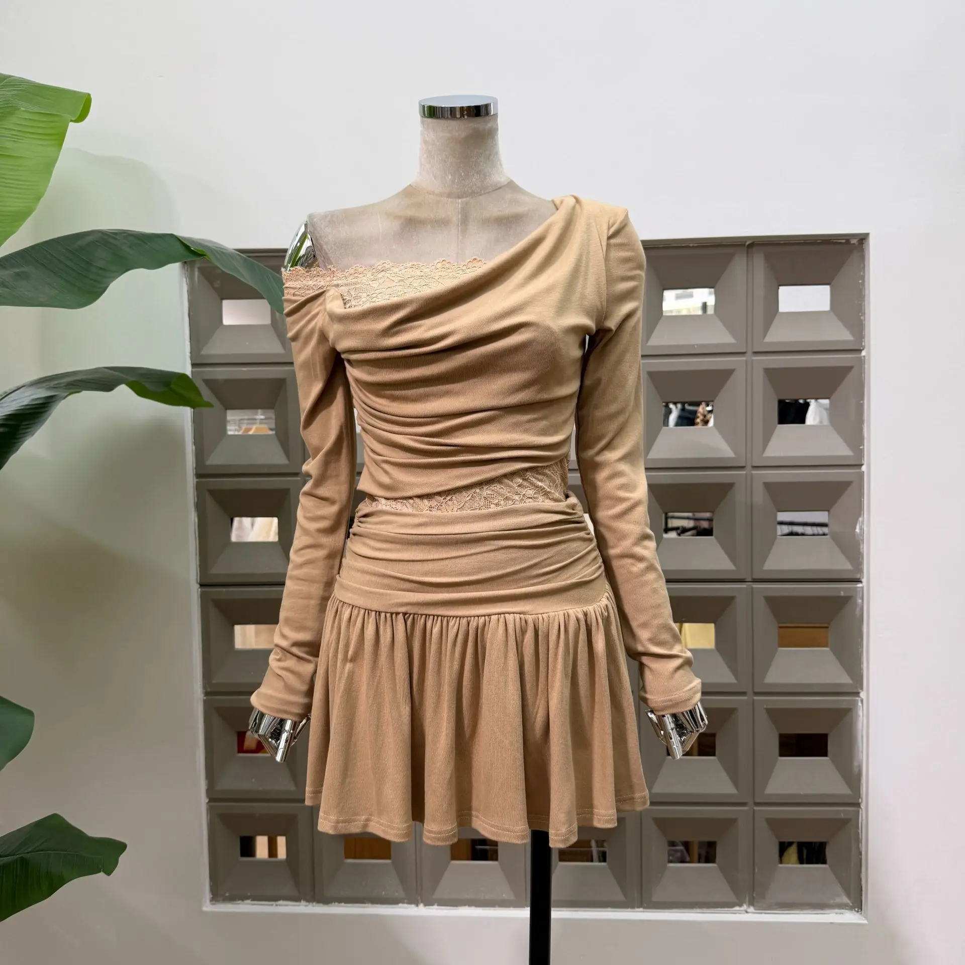 Conjuntos a juego para mujer, estilo de 2 piezas con hombros descubiertos y encaje, blusas de manga larga, conjunto de falda gótica ajustada para fiesta, club o cóctel, nuevo.