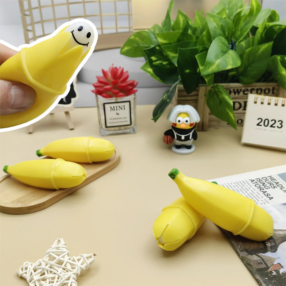 かわいい抗ストレスボール減圧スクイーズおもちゃ、柔らかい粘着性の動物のおもちゃ、ベントするバナナ、フルーツピンチ、ピンチプッシュおもちゃ、j108