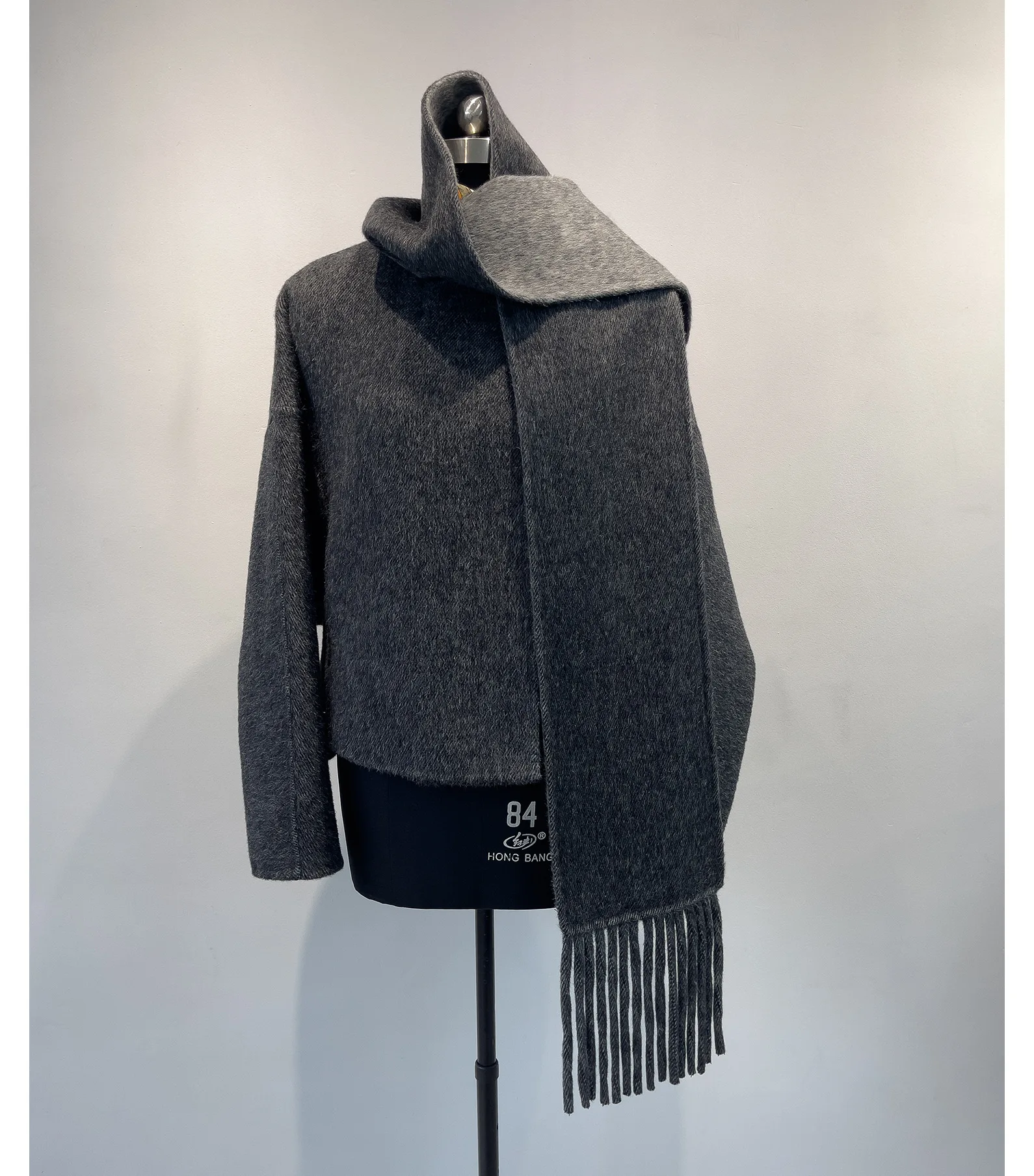 Autumn New Different Two-color Tassel Scarf，Women's Alpaca Fleece Short Double-sided Wool Coat