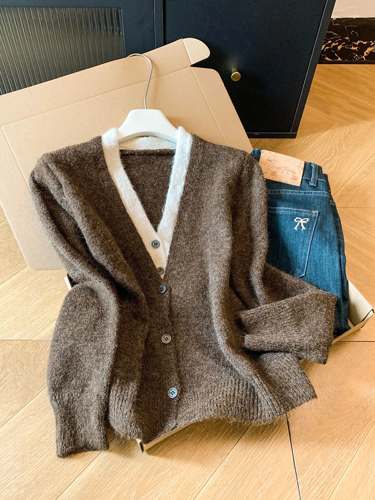 Beautiful Lade's Brown Fake Two-piece V-Neck Knitted Cardigan for Women Autumn High-end Feeling Lazy Sweate