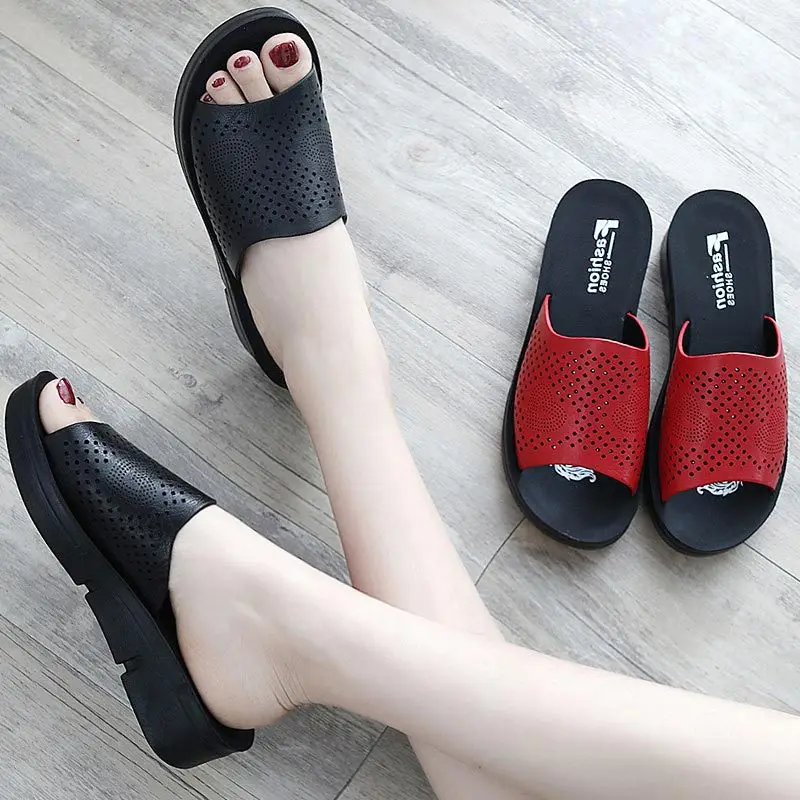 

Summer Shoes Genuine Leather Women's Flat Bottom Slippers Women Slip On Casual Sandals Mother Walking Shoes Plus Size