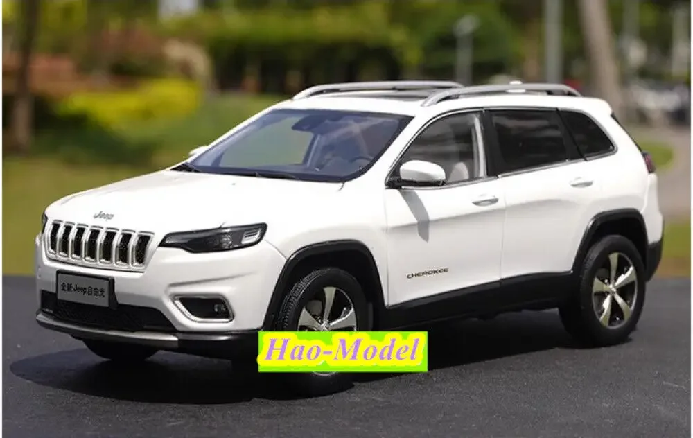 1:18 For GAC Fiat JEEP Cherokee Alloy Diecast Metal Car Model Kids Toys Boys Birthday Gifts Hobby Display Collection Ornaments