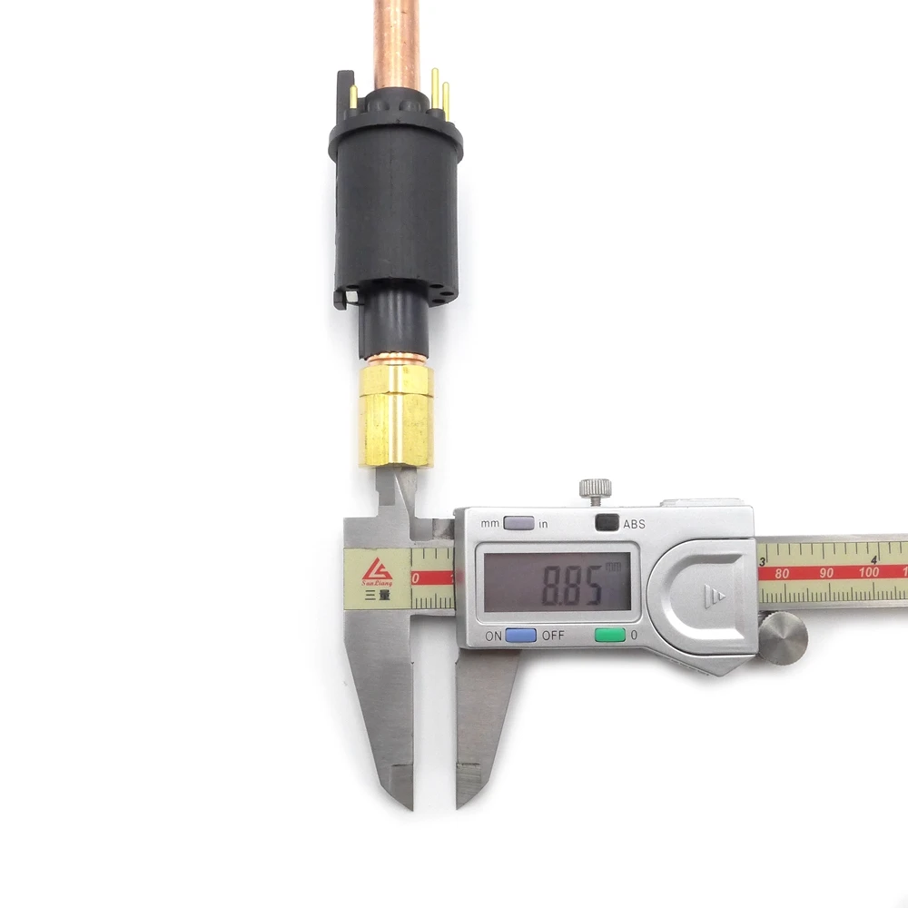 1ks centrální kolíček konektor adptor kolíček spotřební zboží použít pro sváření stroj co2 miga sváření wirefeeder spojování