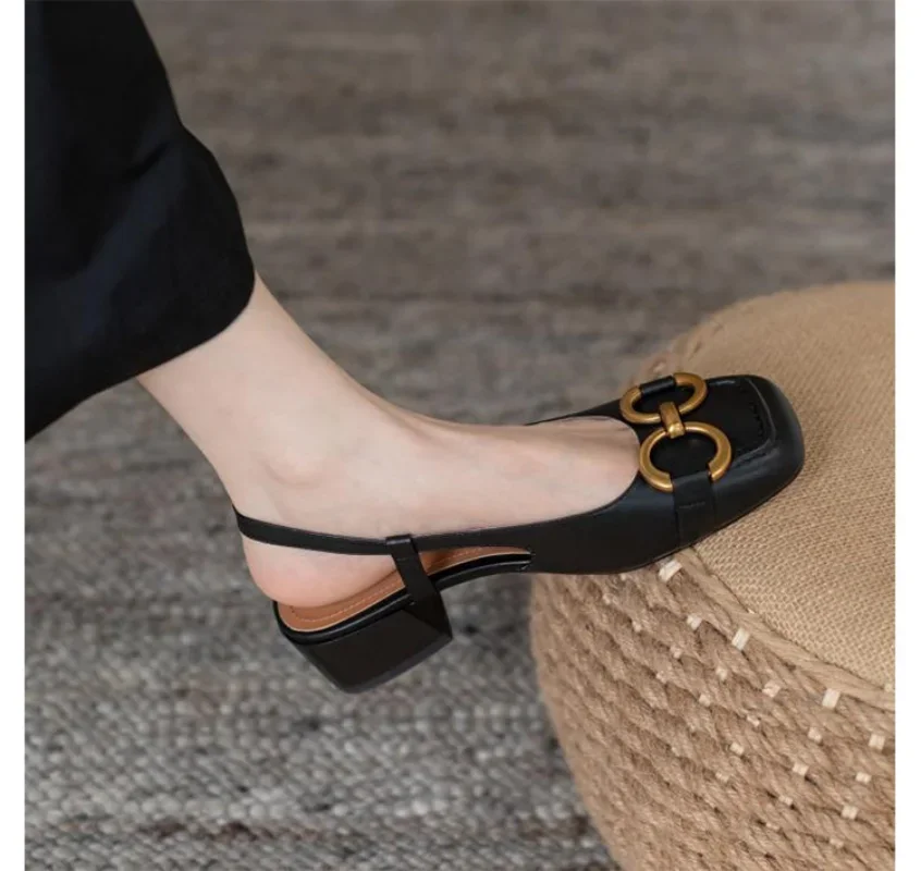 Retro Baotou Sandals Women's 2024 Summer New Back Strap Horsebit Leather Office Ladies Ankle Buckle Med Heels Shoes