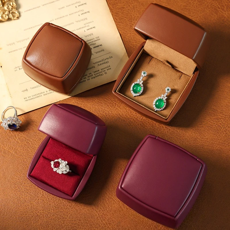 

Leather Jewelry Box Ladies Travel Storage Boxes Ring Pendant Necklace Organizers Case Classic Fashion Wedding Gift Jewelry Stand