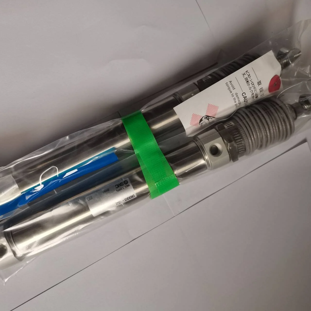 Cilindro sem retorno de haste genuína SMC original CM2KB25-125JZ CM2KB25-125Z Cilindro de haste única e dupla ação