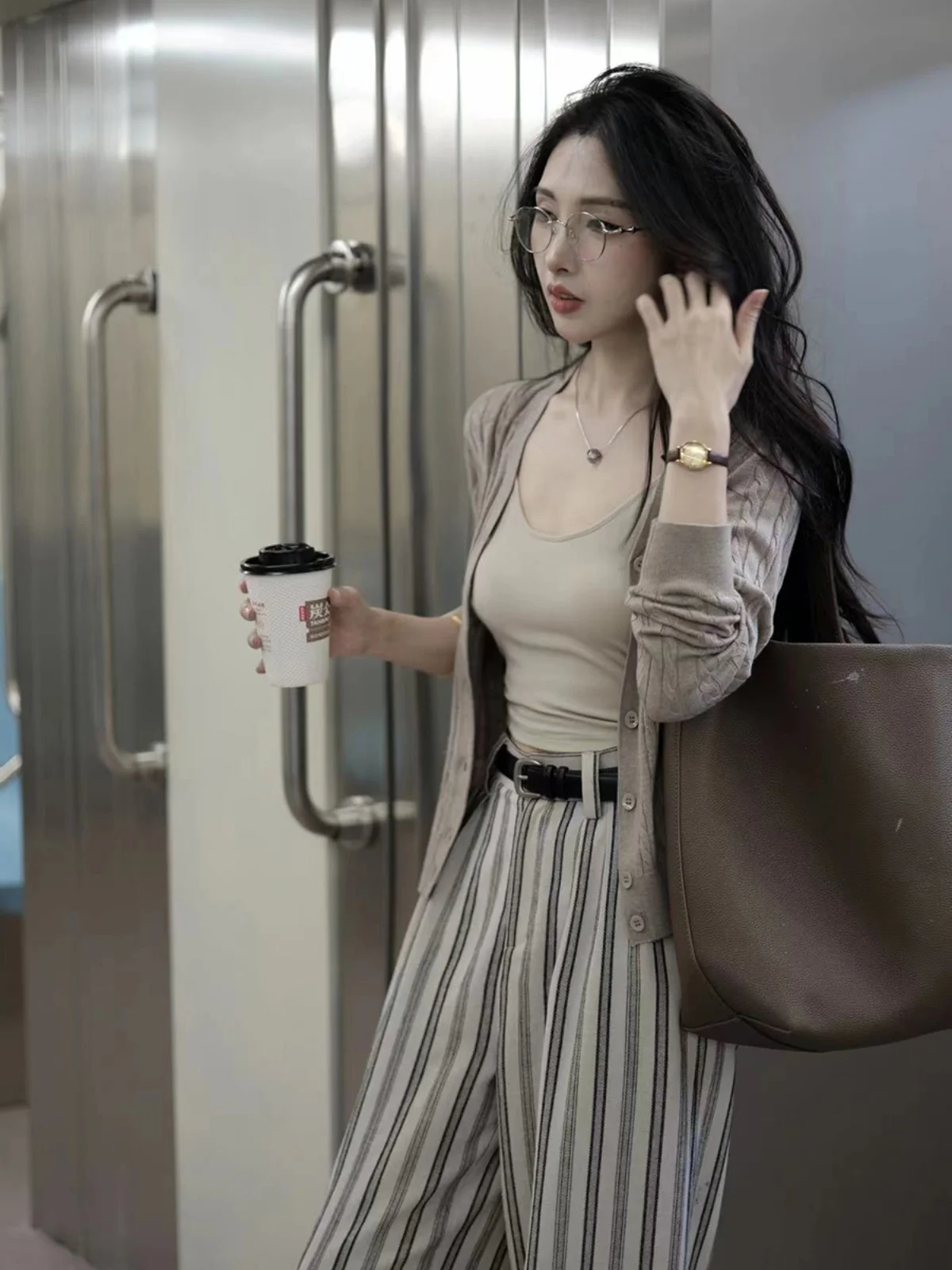 

Новый женский вязаный кардиган Ele V-Ne из шерсти в китайском национальном стиле, универсальный, для повседневной носки, простой и модный