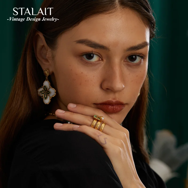 

Luxury Gold Color Flower Clover Ring Decoration Woman Vintage Spiral Wedding Party Gift Antique Jewelry Korean Designer 2025