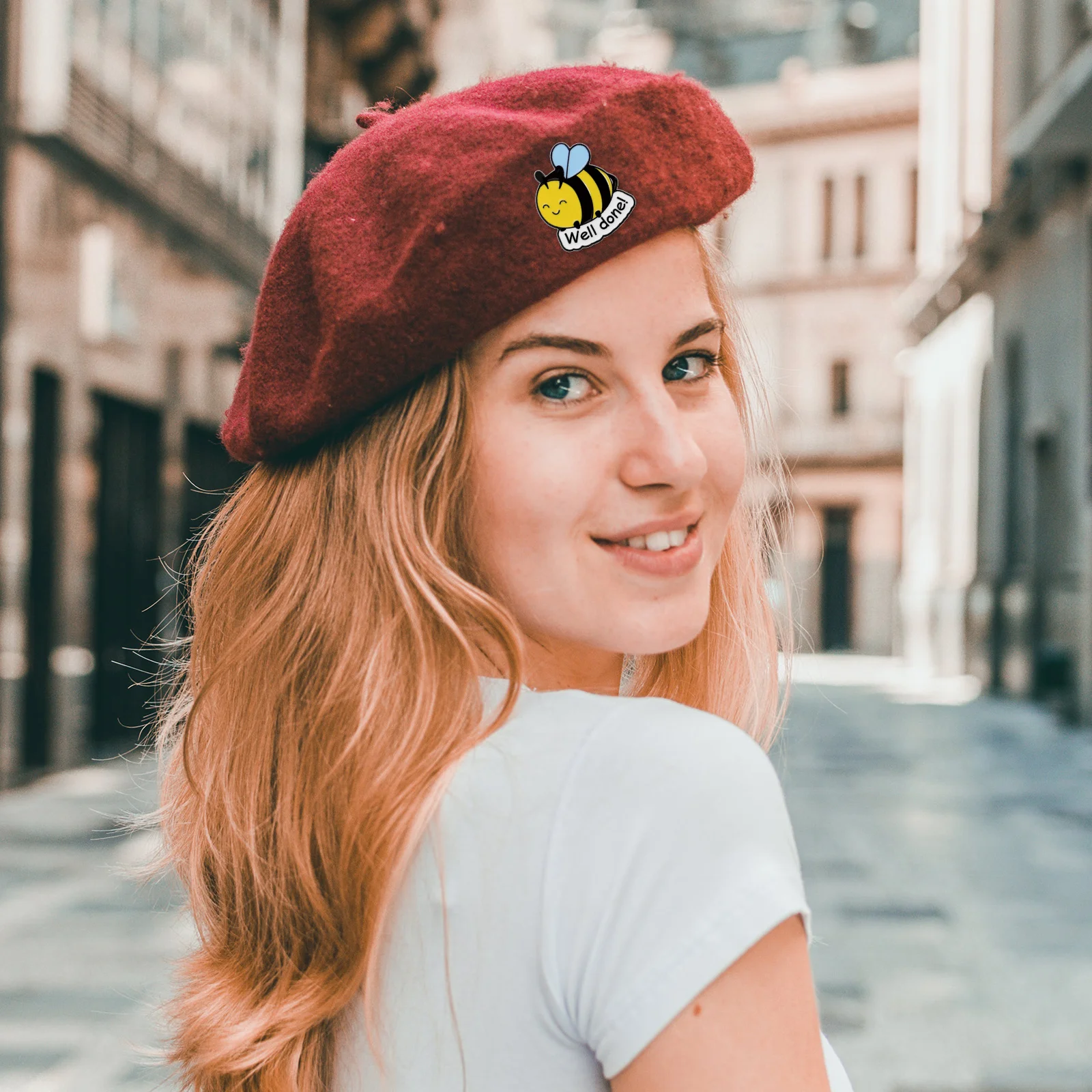 Bee Brooch Pins Jewelry for Women The Cat Charms Items Fashion Trendy Backpack Brooches