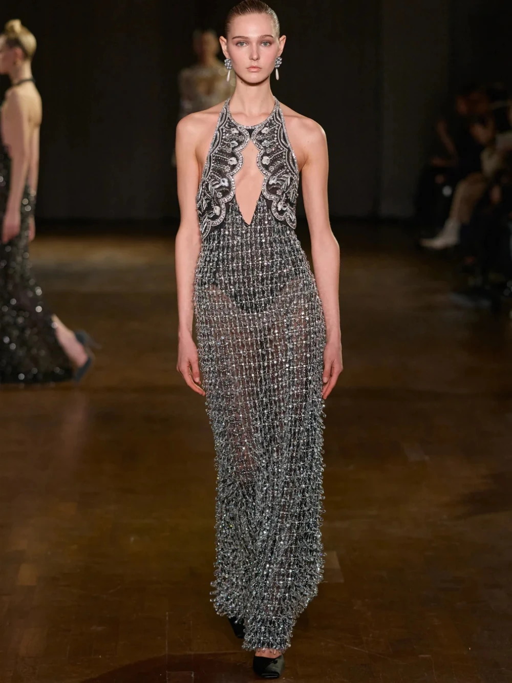 High End See Through Evening Dress Opulent Heavy Rhinestone Fringe Sexy Halter Cut Out Host Gala Banquet Prom Gown Customized