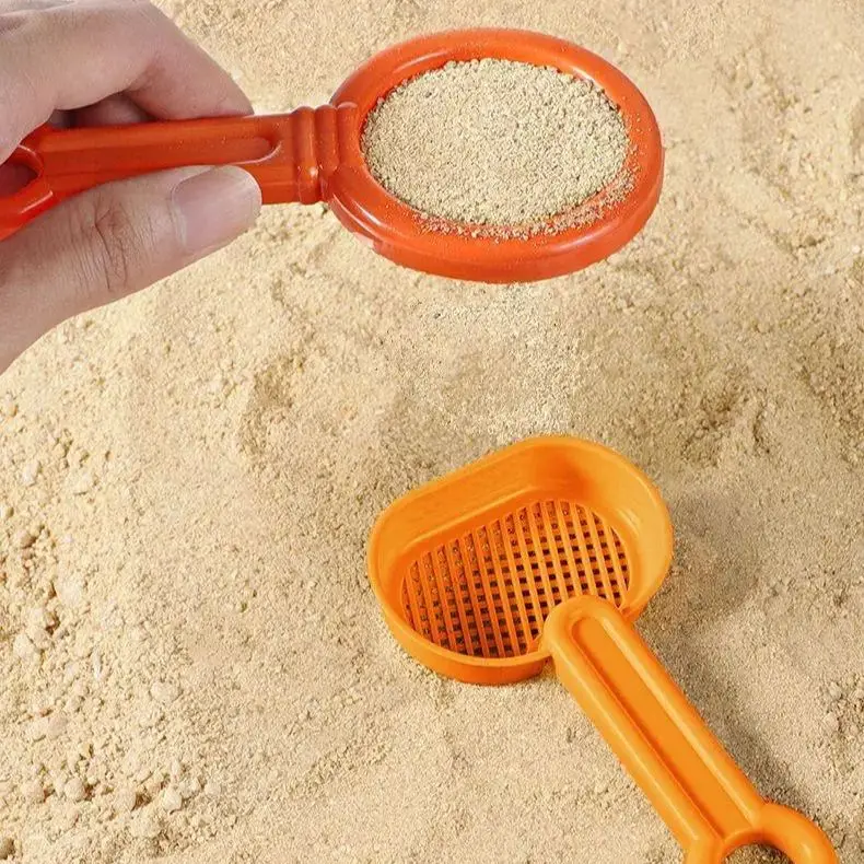 Set di giocattoli per sabbia da spiaggia per bambini addensati di alta qualità Kit da gioco per sabbiera da esterno durevole con stampi a secchiello per pala per giocattoli estivi per bambini