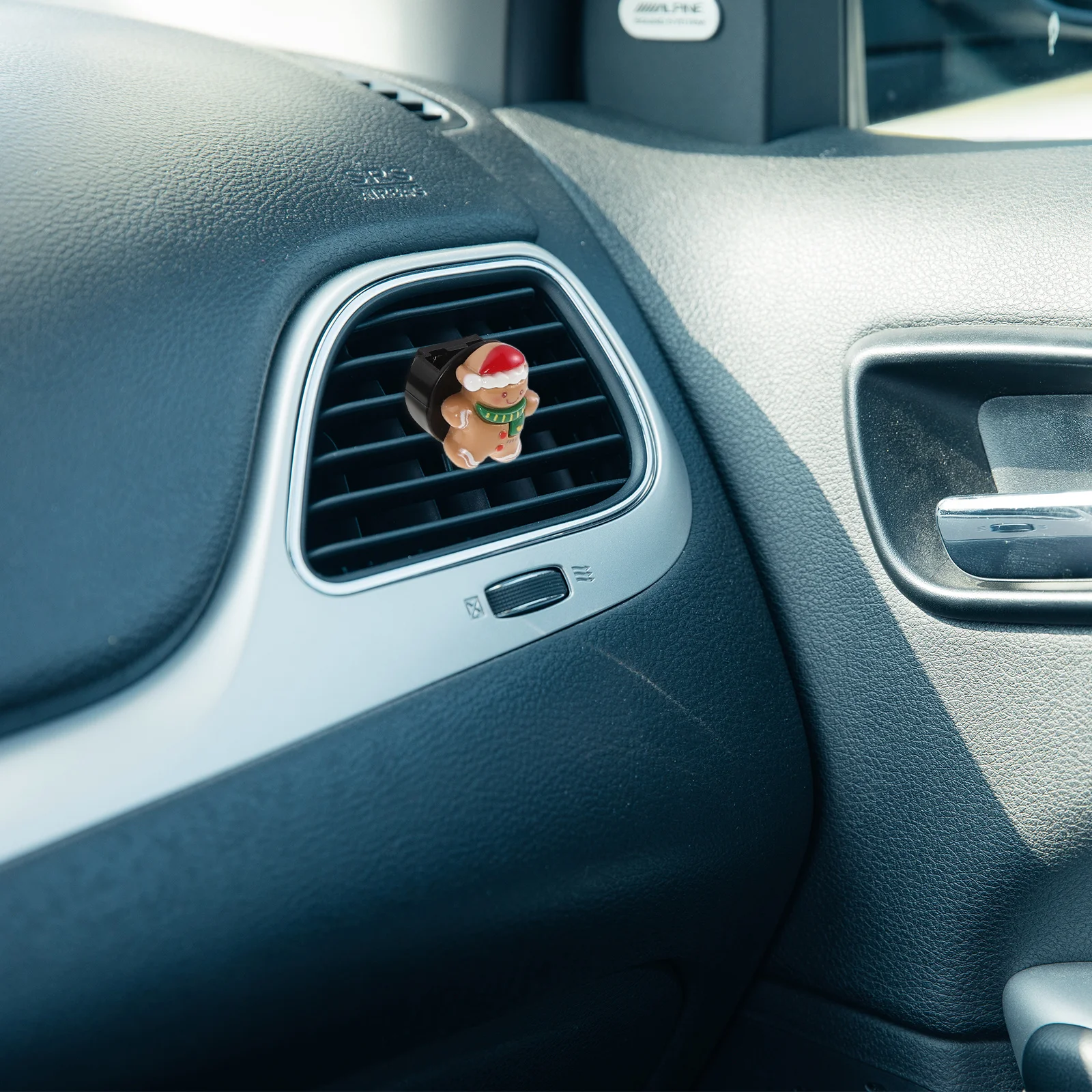 

Auto Vent Fragrance Holder with Adjustable Clip for Suv Truck Cabins Refillable Aromatherapy Diffuser for Car Dashboard Air