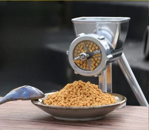 Machine à granules à manivelle à la main, élevage domestique, poulet, rutine, nourriture pour pigeons pour poulets, appât maison, appâts pour poissons, nourriture pour chiens, nourriture pour chiens 10 meilleures machines à pellets pour aliments pour poissons en vente - No 10