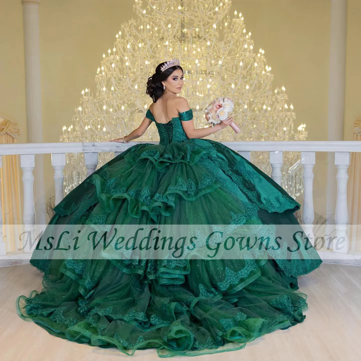 

Luxury Green Quinceanera Dresses Sweetheart Sequind Appliques Puffy Vestidos De 15 Quinceañera Princess Ball Gowns