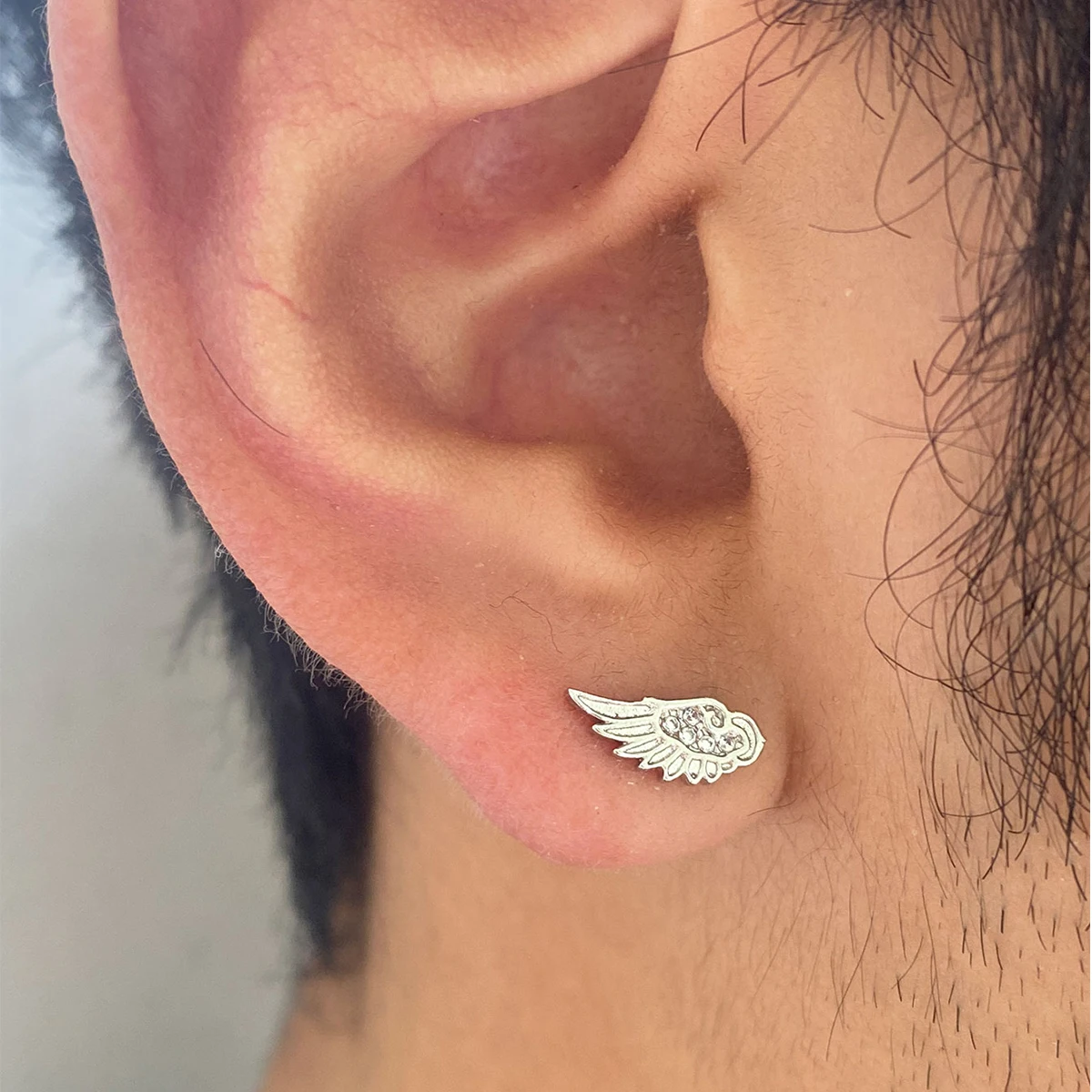 1PC Fashion Silver Color Zircon Wing Stud Earrings for Women Shiny Crystal CZ Personality Ear Bone Nail Jewelry Sleeper earrings