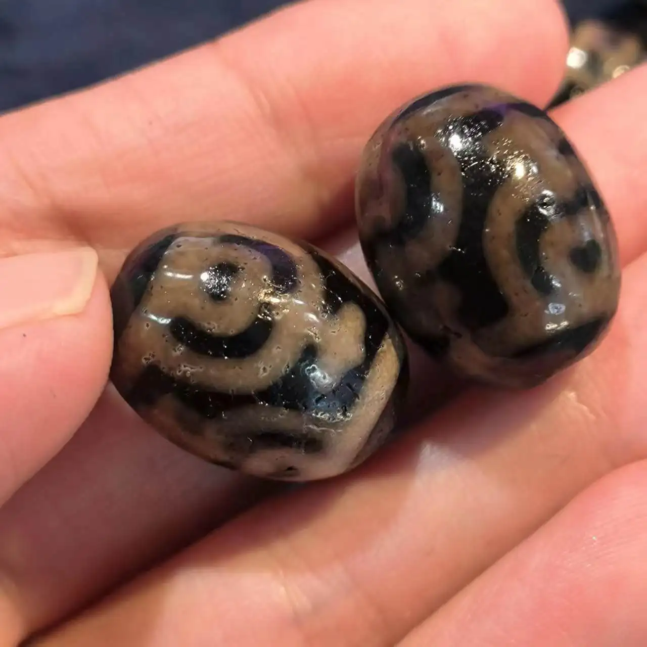 

10pcs/lot natural multi-pattern agate dzi Black gray Weathering lines 20x16mm Accessories jewelry wholesale ethnic Rare breeds