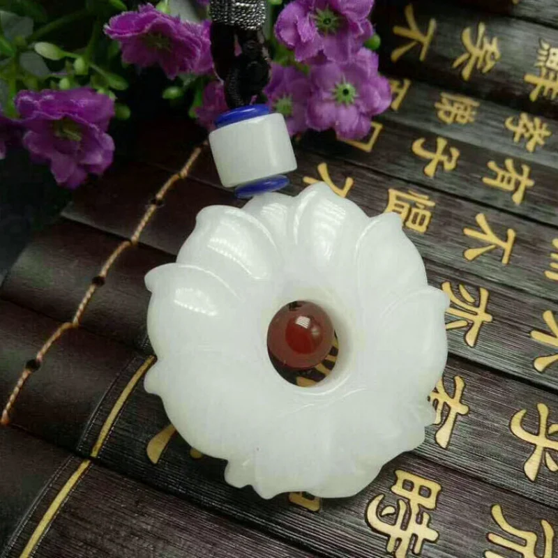 

Natural Golden Silk Double-Sided White Necklace Jade Pendant