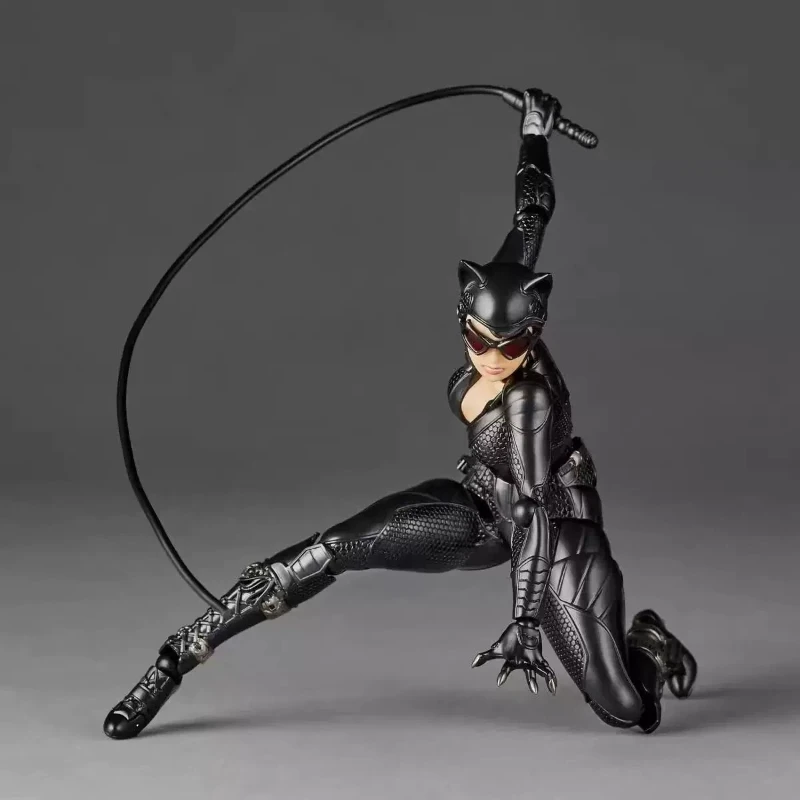 

New Kaiyodo Revoltech Catwoman Dc Selina Kyle Batman Revoltech Amazing Yamaguchi Revoltech Series Figure Model Figurine Toy