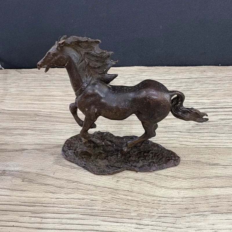 Solid old copper zodiac , galloping , wild , racing horse, symbolizing success, tea table and living room ornamen