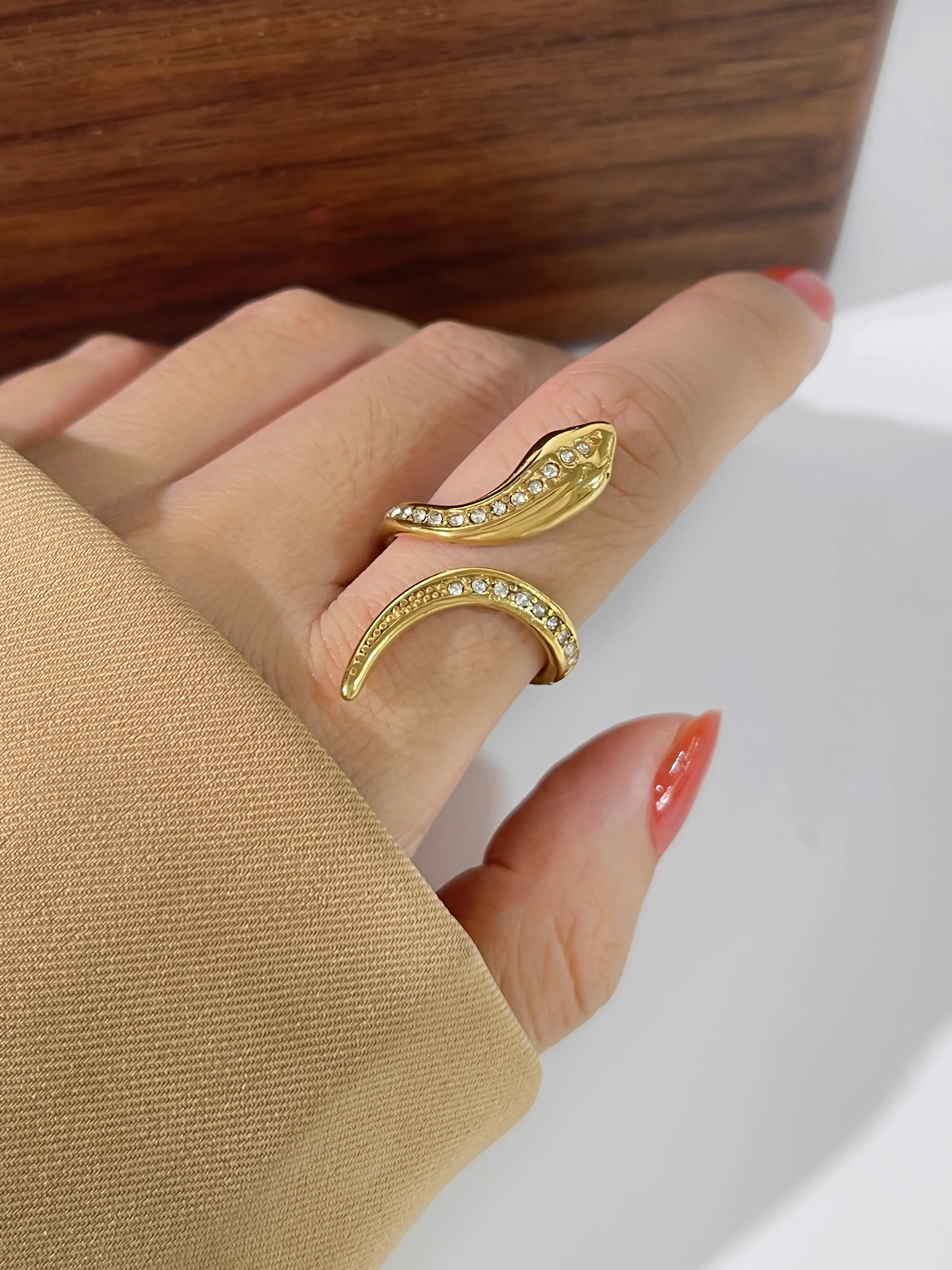 Peri'sbox Non Tarnish 18K Gold Pvd Plated Cz Zircon Snake Ring in Stainless Steel Fashion Statement Serpent Animal Jewelry Gifts