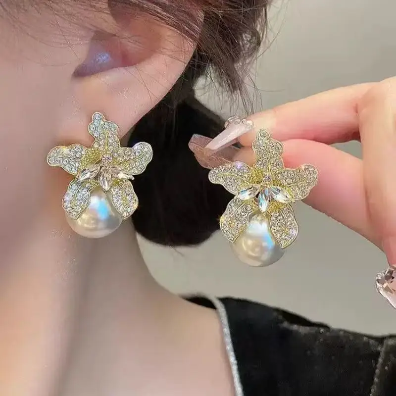 2PCS Light Luxury Exquisite Flower Imitation Pearl Earrings for Women's Luxurious Inlaid Shining Zircon Fashion Wedding Earrings