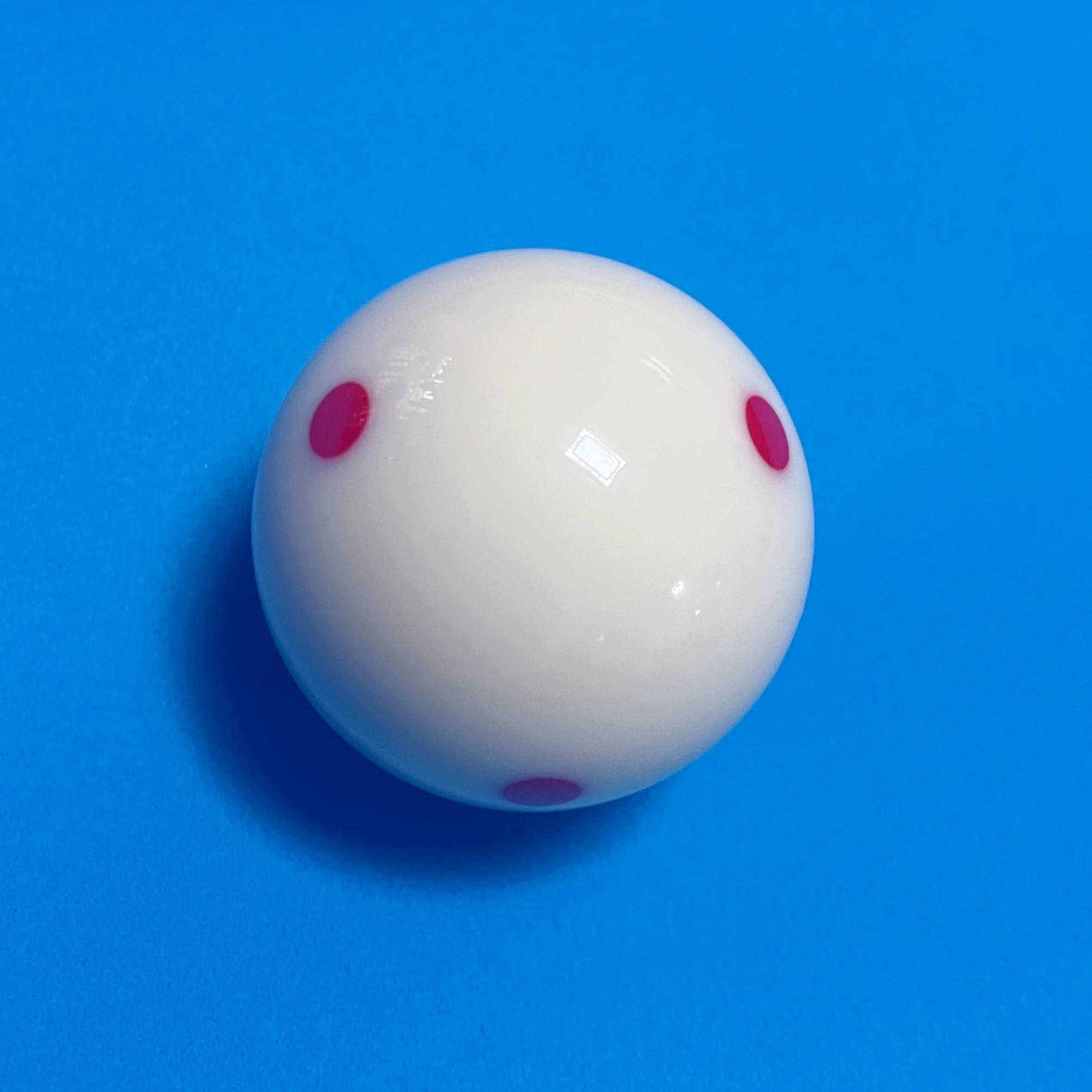 2,25'' Red Dot Spielball aus Langlebigem Phenolharz für Chinesisches Billard (8 & 9 Ball) zur Spin-Kontrolle in Standardgröße für Pooltische – Detail 2
