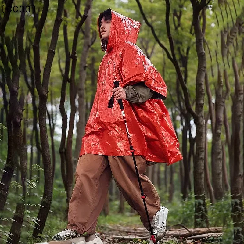 Awaryjne poncho przeciwdeszczo – Survival Blanket Reflective recenzja i cena