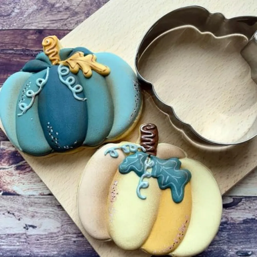 

Thanksgiving Pumpkin Ce Cutter - 3.4 x 2.9 ihes - Stainless Steel