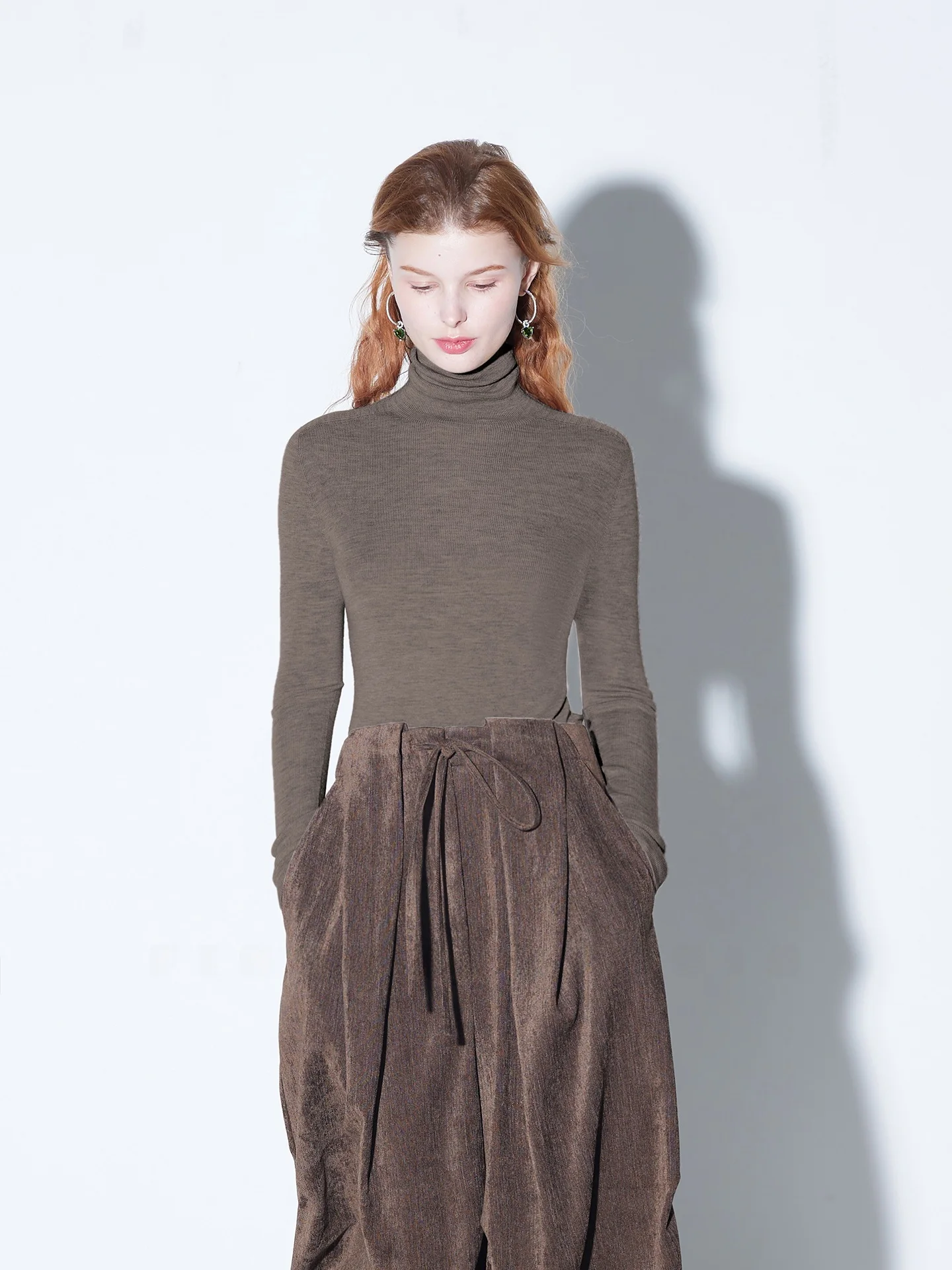 

Женский вязаный свитер Finocci Luxury Yangzi Yarn Classic из тонкой шерсти (48 нитей) с высоким воротником, универсальный базовый слой