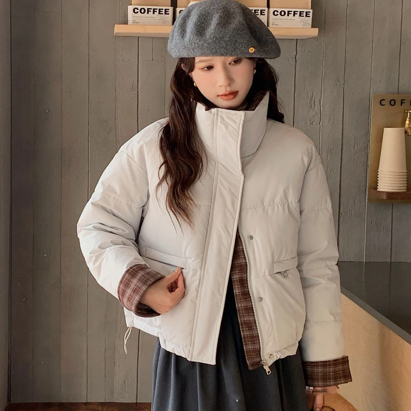 سترة دافئة قصيرة سميكة للخريف والشتاء للنساء بتصميم كوري معاطف قطنية منقوشة كلاسيكية ملابس خارجية فضفاضة مبطنة بالقطن