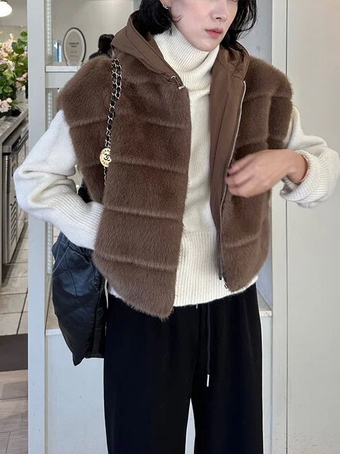 Korean Style Double-Sided Wear Striped Hooded Fur Vest Women's Winter New Eco-Friendly Fluffy Outerwear Jacket Popular Model
