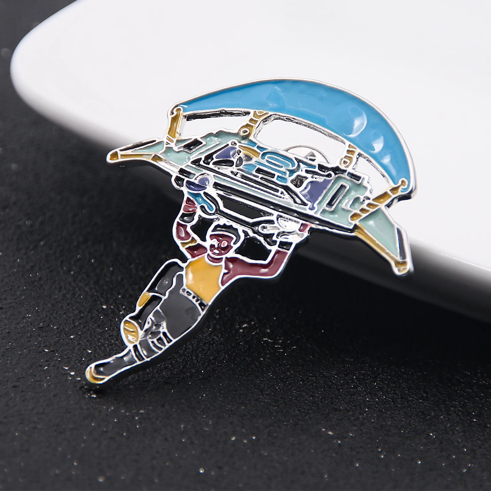 Fortnites Enamel Cute Alpaca Parachute Keychain Metal Badge Pendant Fans Gift Cosplay Props For Men Women Backpack Jewelry