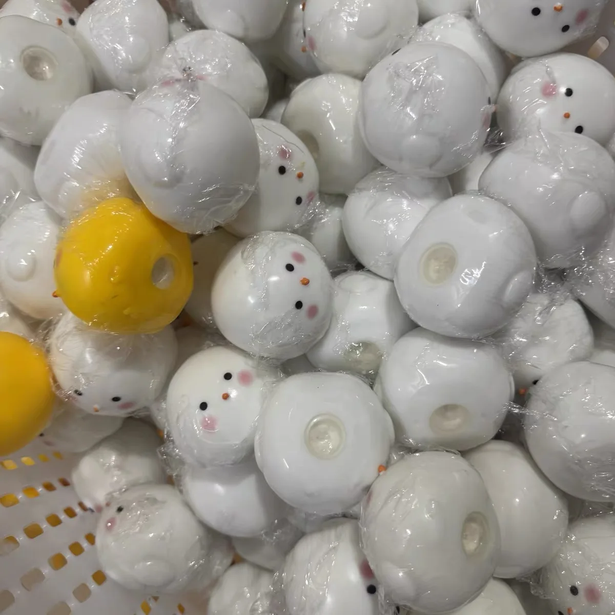Crunchy Ball Cute Little Yellow White Chicken Soft Pinch To Relieve Daily Stress Tension Decompression Slow Rebound Fidgety Toy image 6