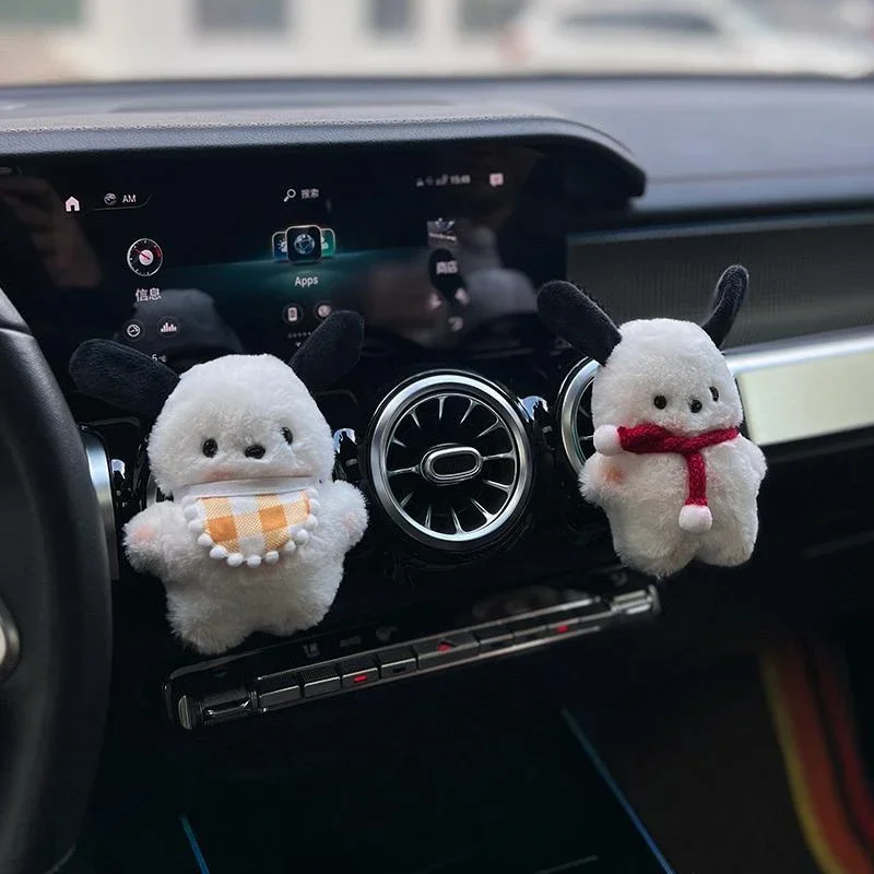 MINISO Sanrio Pachadog Car Air Conditioning Outlet Plush Ornaments Cartoon Pachadog Fragrance Lasting Car Interior Accessories